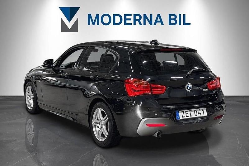Begagnad BMW 118 M Sport 136 HK (100 kW) 2018 Svart Halvkombi