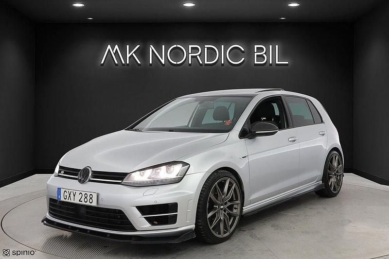 Silver Begagnad 2016 VW Golf VII R Halvkombi | 194 900 kr (Bra pris) - Bild 1/4