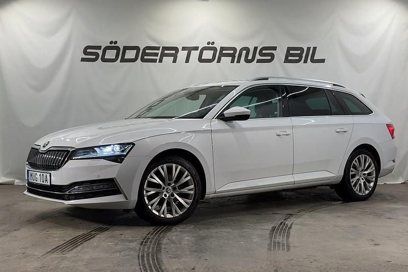 Vit Begagnad 2021 Skoda Superb Kombi | 269 900 kr (Bra pris) - Bild 1/4