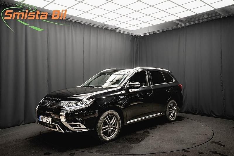 Begagnad Mitsubishi Outlander P-HEV 135 HK (99 kW) 2018 Svart SUV