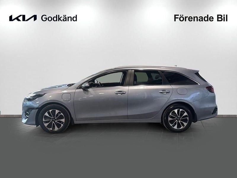 Begagnad Kia Ceed Sportswagon 141 HK (103 kW) 2022 Lunar silver Kombi