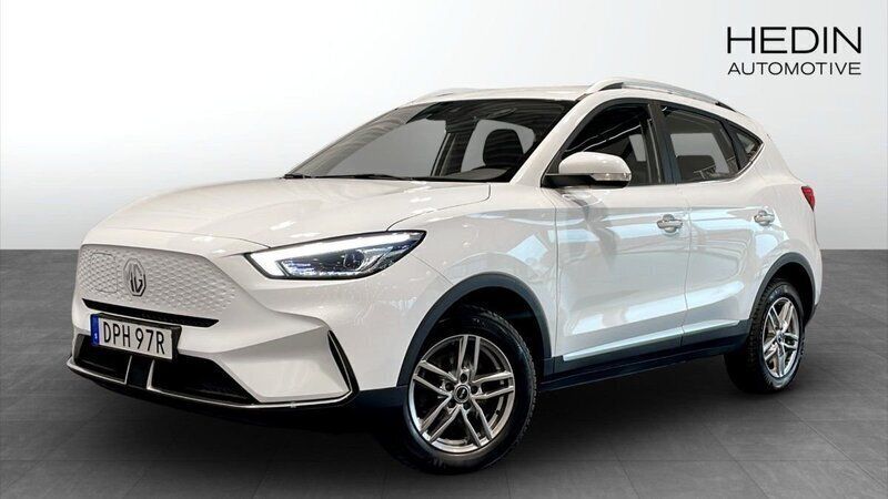 Vit (white) Begagnad 2022 MG ZS Comfort Sedan | 239 990 kr (Superpris) - Bild 1/4
