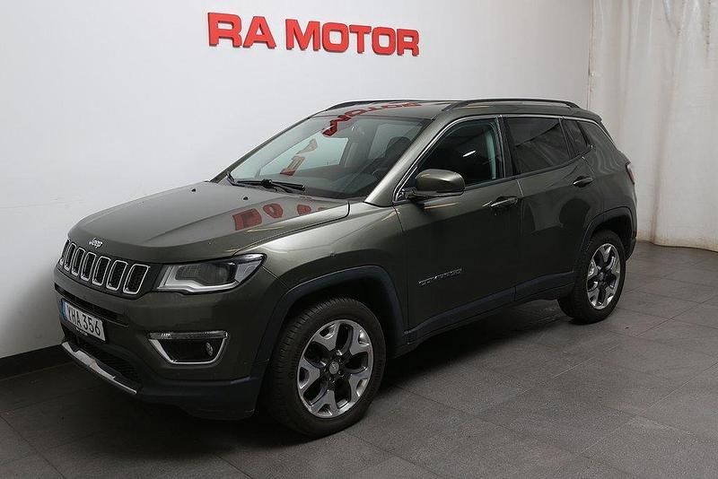 Grön Begagnad 2018 Jeep Compass Limited SUV | 149 900 kr - Bild 1/3
