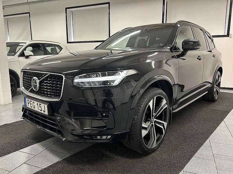 Svart Begagnad 2019 Volvo XC90 R-Design SUV | 414 500 kr (Marknadspris) - Bild 1/4