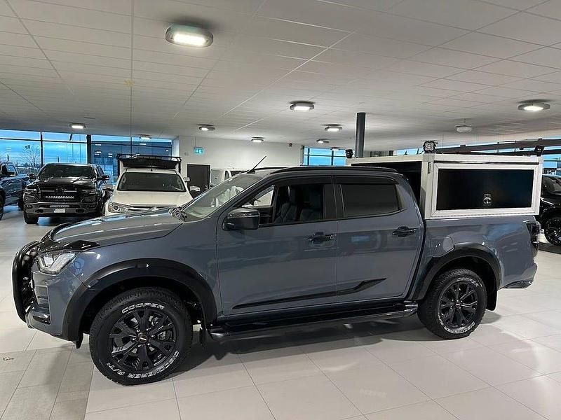 Begagnad Isuzu D-Max 2024 Grå Pickup