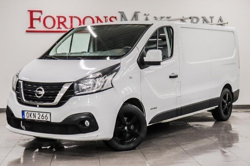 Vit Begagnad 2017 Nissan NV300 Van | 109 900 kr - Bild 1/4