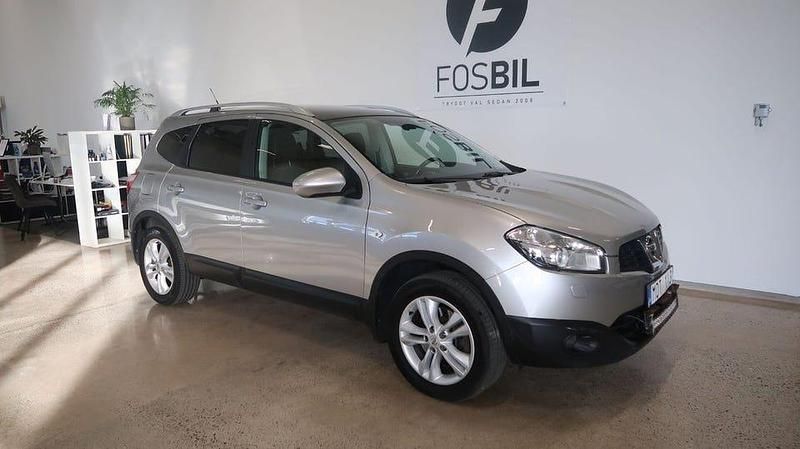 Silver Begagnad 2013 Nissan Qashqai +2 SUV | 79 900 kr (Marknadspris) - Bild 1/3