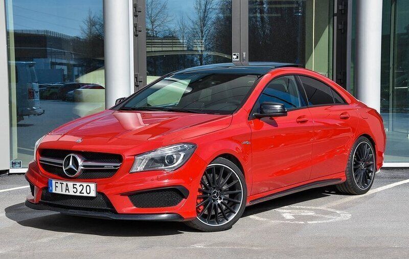 Röd Begagnad 2015 Mercedes CLA45 AMG AMG Sportkupé | 279 900 kr (Marknadspris) - Bild 1/4