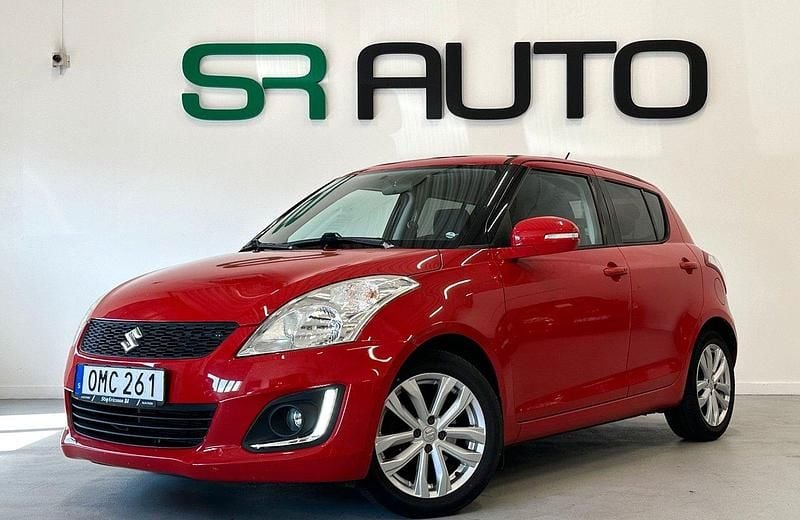 Röd Begagnad 2013 Suzuki Swift Halvkombi | 79 900 kr (Marknadspris) - Bild 1/4