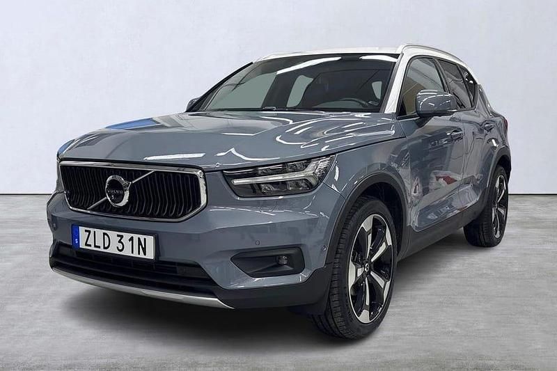 Grå Begagnad 2019 Volvo XC40 SUV | 274 900 kr (Marknadspris) - Bild 1/4