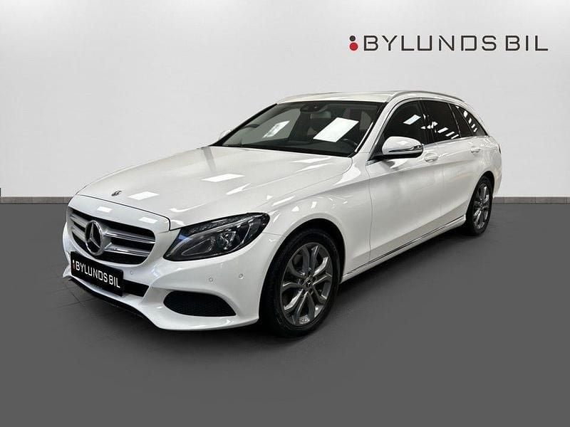 Vit Begagnad 2017 Mercedes C220 Avantgarde Kombi | 149 000 kr (Marknadspris) - Bild 1/4
