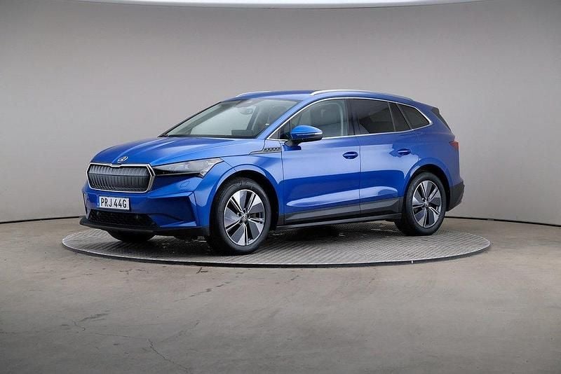 Blå Begagnad 2022 Skoda Enyaq iV SUV | 399 000 kr (Marknadspris) - Bild 1/4