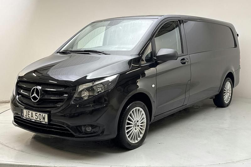 Svart Begagnad 2020 Mercedes e-Vito Minibuss | 135 000 kr - Bild 1/4