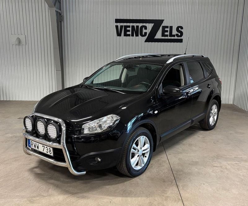 Svart Begagnad 2010 Nissan Qashqai +2 SUV | 74 000 kr (Bra pris) - Bild 1/4