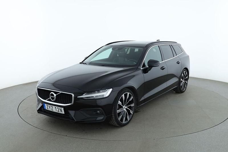 Svart Begagnad 2021 Volvo V60 Momentum Kombi | 288 000 kr (Lite dyr) - Bild 1/3