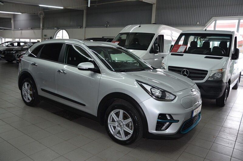 Grå Begagnad 2019 Kia e-Niro 2 SUV | 285 000 kr (Lite dyr) - Bild 1/4