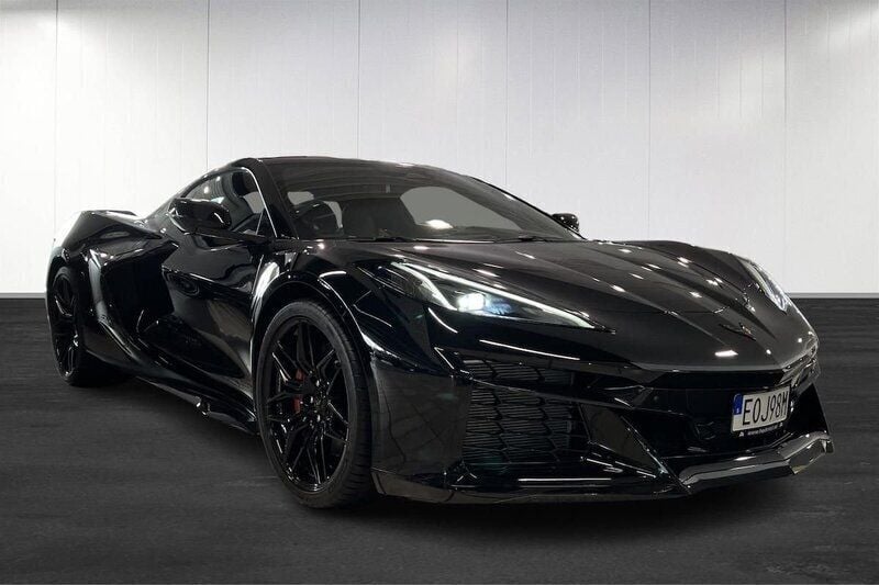 Svart (black) Ny 2024 Chevrolet Corvette Z06 Sportkupé | 2 428 560 kr - Bild 1/4