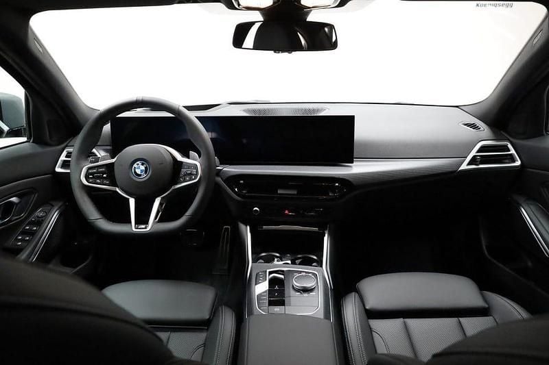 Ny BMW 330 M Sport 292 HK (214 kW) 2025 Skyscraper grey metallic