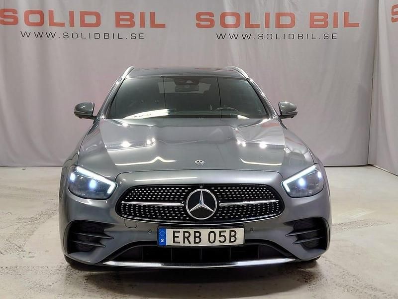 Begagnad Mercedes E300 AMG line 306 HK (225 kW) 2021 Selenitgråmetallic