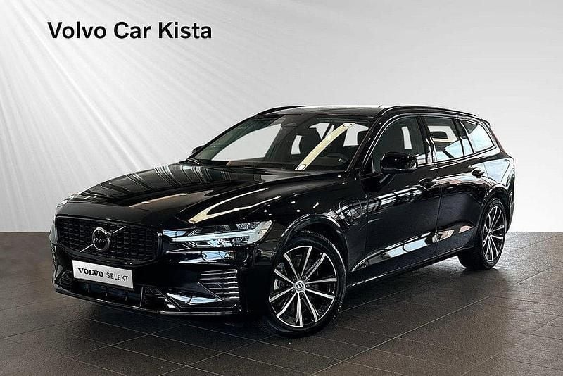 Svart Begagnad 2024 Volvo V60 Plus Kombi | 499 900 kr (Marknadspris) - Bild 1/3