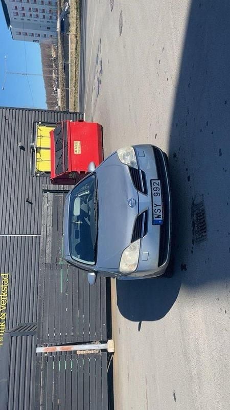 Silver Begagnad 2005 Nissan Primera Halvkombi | 21 500 kr (Marknadspris) - Bild 1/4