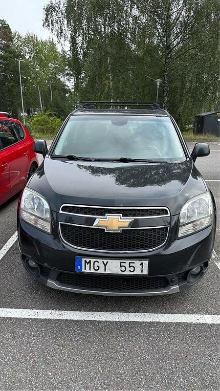 Svart Begagnad 2012 Chevrolet Orlando Minibuss | 55 000 kr (Marknadspris) - Bild 1/4
