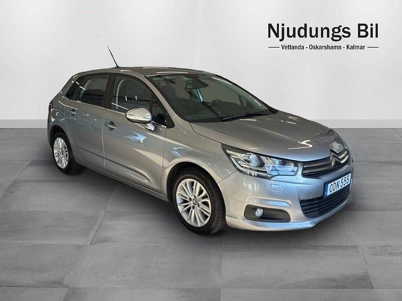 Begagnad Citroën C4 120 HK (88 kW) 2016 Silver Halvkombi