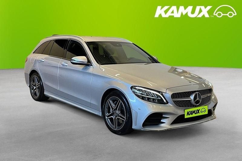 Silver (grå) Begagnad 2019 Mercedes C200 AMG Kombi | 264 900 kr (Marknadspris) - Bild 1/3