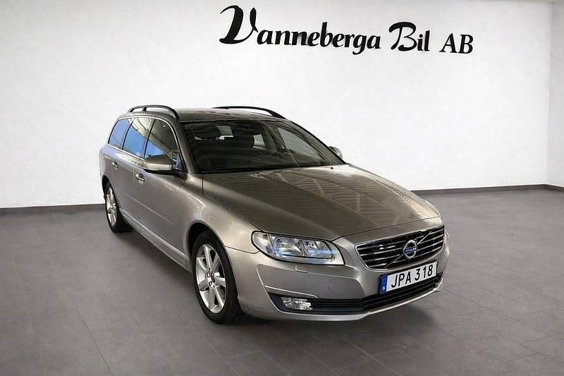 Brun Begagnad 2016 Volvo V70 Kinetic Kombi | 119 900 kr (Marknadspris) - Bild 1/4