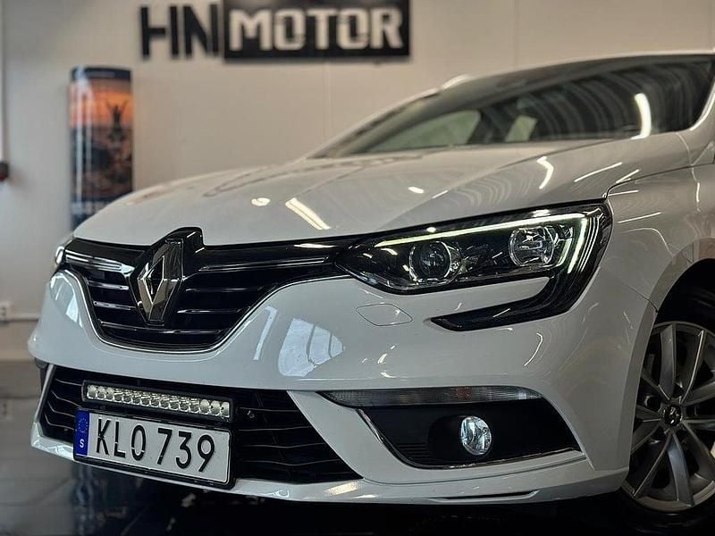 Begagnad Renault Mégane GrandTour 116 HK (85 kW) 2019 Vit Kombi