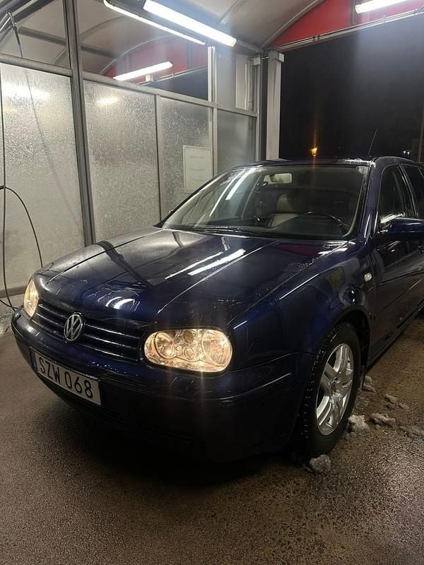 Begagnad 2003 VW Golf IV | 32 000 kr (Marknadspris) - Bild 1/4