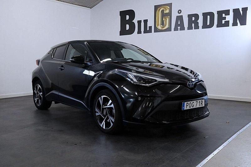 Svart Begagnad 2022 Toyota C-HR Edition SUV | 209 900 kr - Bild 1/4