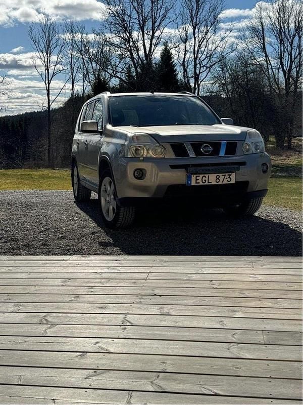 Brun Begagnad 2008 Nissan X-Trail SUV | 85 000 kr (Bra pris) - Bild 1/4