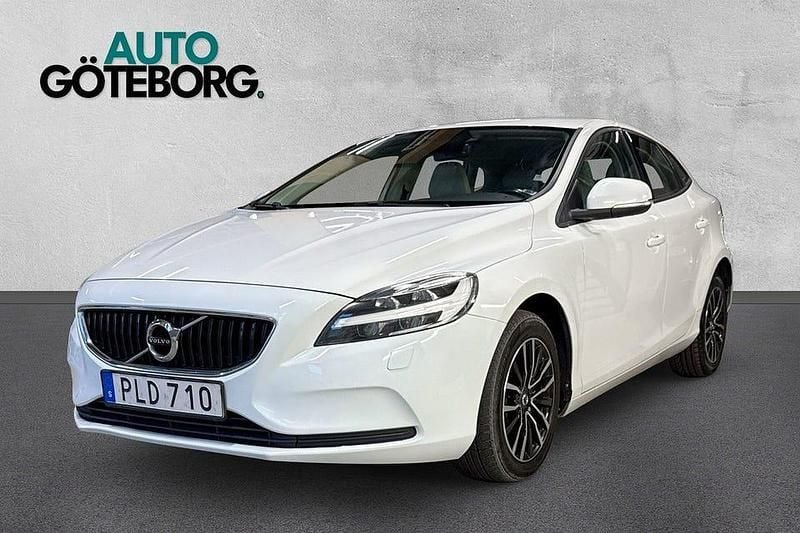 Isvit Begagnad 2017 Volvo V40 Momentum Kombi | 144 500 kr (Marknadspris) - Bild 1/3