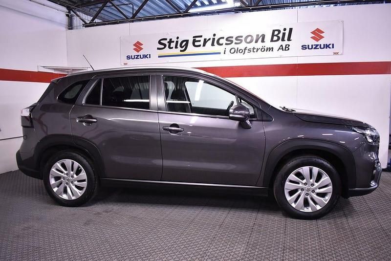 Begagnad Suzuki SX4 S-Cross 129 HK (94 kW) 2022 Grå SUV