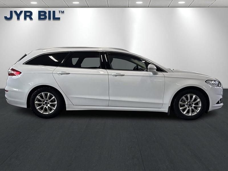 Begagnad Ford Mondeo Titanium 160 HK (117 kW) 2015 Vit Kombi