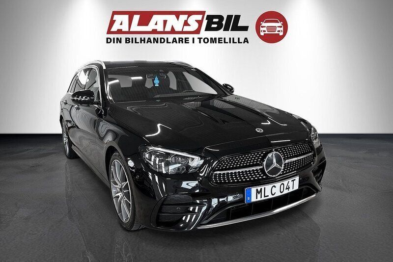 Svart Begagnad 2020 Mercedes E220 AMG line Kombi | 409 000 kr (Lite dyr) - Bild 1/4