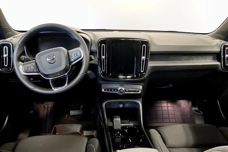 Begagnad Volvo XC40 Single Motor 175 kW (238 HK) 2023 Grå SUV