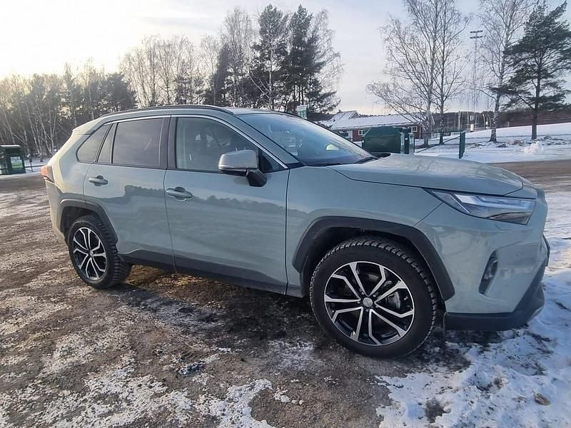 Begagnad Toyota RAV4 Hybrid Executive 222 HK (163 kW) 2025 Kaki grön SUV