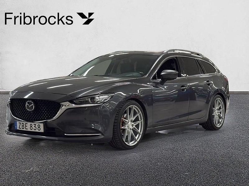 Grå Begagnad 2018 Mazda 6 Optimum Kombi | 229 800 kr (Marknadspris) - Bild 1/4