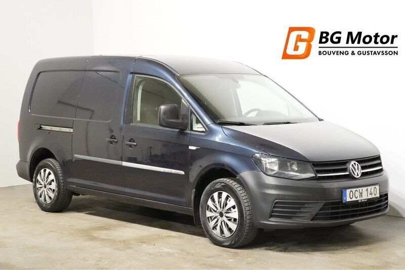Mörkblå (blå) Begagnad 2016 VW Caddy Maxi Minibuss | 114 900 kr (Lite dyr) - Bild 1/3