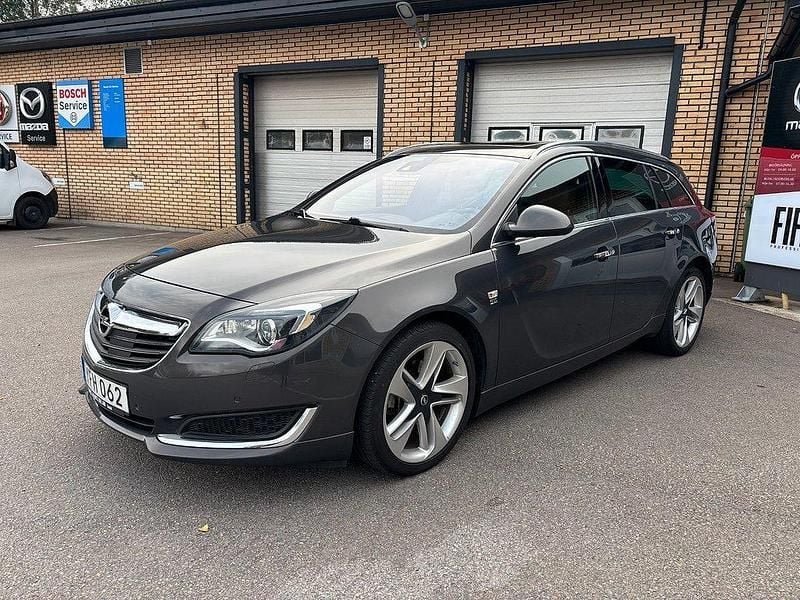Grå Begagnad 2016 Opel Insignia Business Kombi | 124 500 kr (Lite dyr) - Bild 1/4