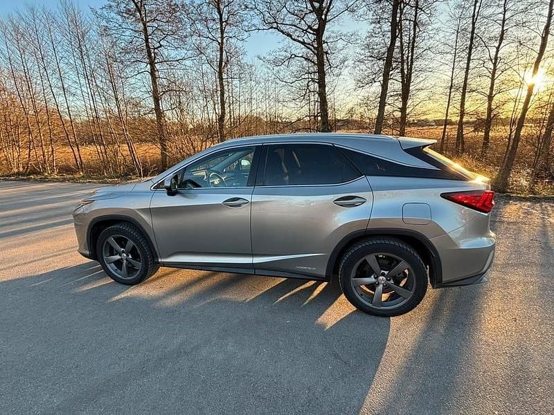 Begagnad 2017 Lexus RX450h+ SUV | 319 000 kr - Bild 1/4