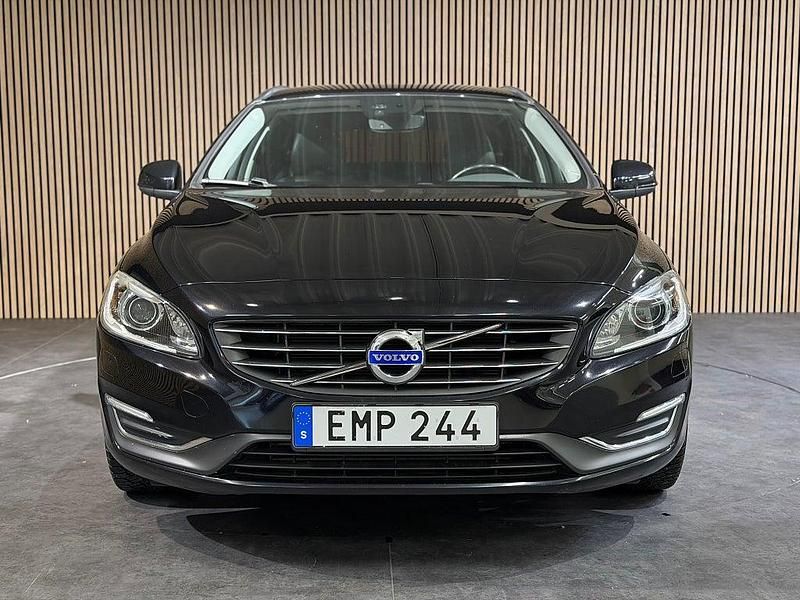 Begagnad Volvo V60 Summum 181 HK (133 kW) 2014 Svart Kombi