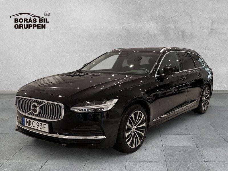 Svart Begagnad 2023 Volvo V90 Core Kombi | 329 000 kr (Bra pris) - Bild 1/4