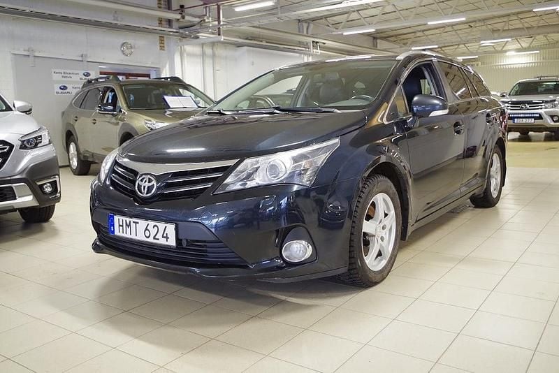 Mörkblå Begagnad 2014 Toyota Avensis Edition Kombi | 69 500 kr (Bra pris) - Bild 1/4