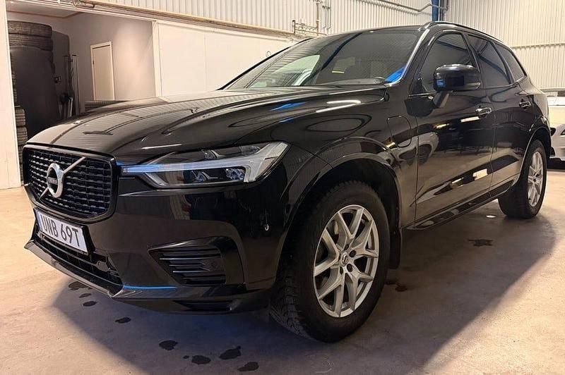 Begagnad Volvo XC60 R-Design 340 HK (250 kW) 2021 Svart SUV