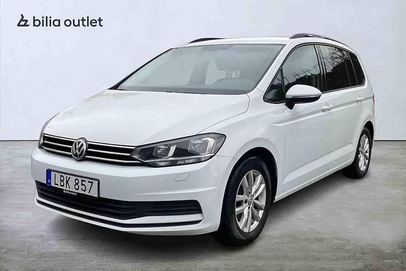 Vit Begagnad 2016 VW Touran Minibuss | 129 900 kr - Bild 1/1