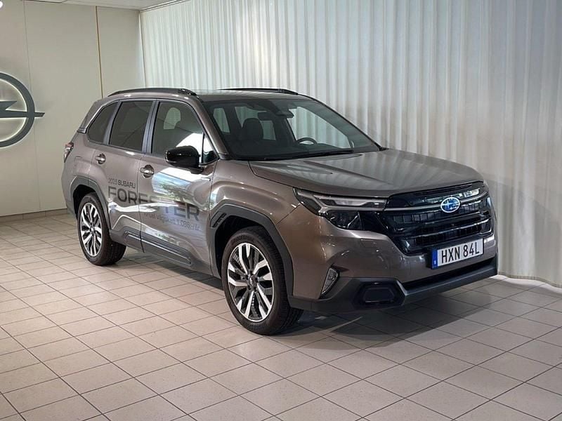 Brun (cd brilliant bronze metallic) Ny 2025 Subaru Forester SUV | 459 900 kr (Marknadspris) - Bild 1/4
