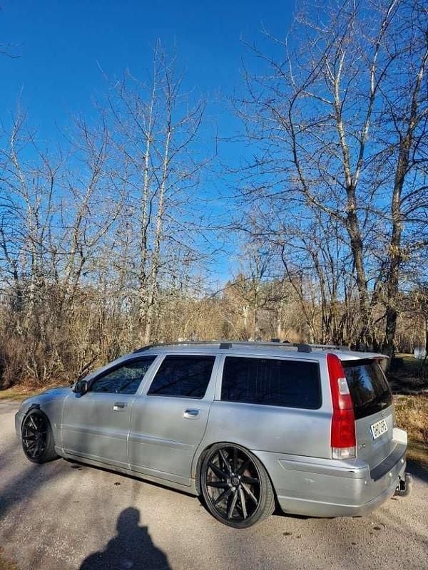Grå Begagnad 2008 Volvo V70 Kombi | 22 000 kr (Superpris) - Bild 1/3